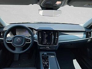 Volvo  B4 AWD Mild-Hybrid Plus ACC